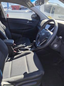 2017 Hyundai
                Tucson Active