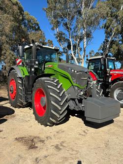 Fendt Demo 1050 Vario Tractor