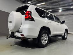 2017 Toyota
Landcruiser Prado GXL