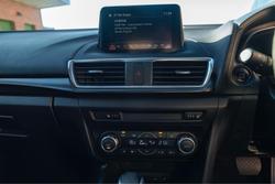 2017 Mazda
3 SP25 GT
