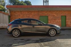 2017 Mazda
3 SP25 GT