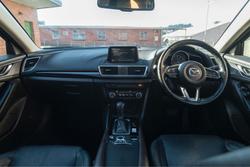 2017 Mazda
3 SP25 GT