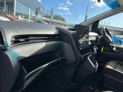 2022 Hyundai
STARIA LOAD