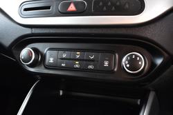 2015 Kia Rondo Si RP MY15 Clear White