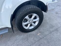 2012 NISSAN
NAVARA ST (4x4)