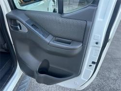 2012 NISSAN
NAVARA ST (4x4)