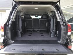 2017 Toyota
Landcruiser VX