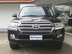 2017 Toyota
Landcruiser VX
