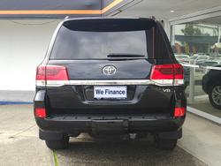 2017 Toyota
Landcruiser VX