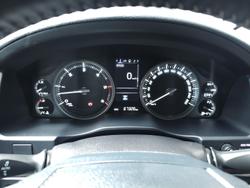 2017 Toyota
Landcruiser VX