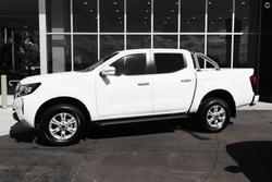 2025 Nissan
Navara ST
