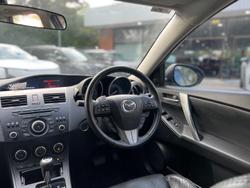2012 Mazda
3 SP25