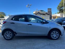 2009 Mazda
2 Neo