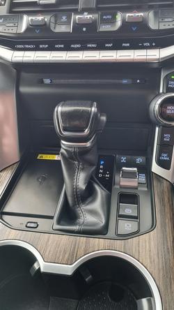2022 Toyota
Landcruiser VX