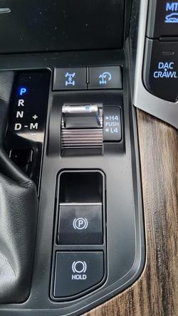 2022 Toyota
Landcruiser VX
