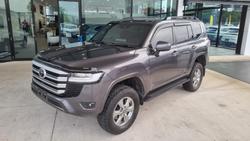 2022 Toyota
Landcruiser VX