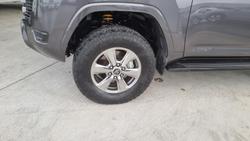 2022 Toyota
Landcruiser VX