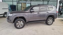 2022 Toyota
Landcruiser VX