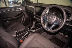 2025 Isuzu
D-MAX LS-U