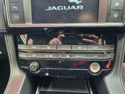2016 Jaguar
F-PACE 30d R-Sport