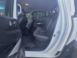 2017 Nissan
                Navara ST-X N-SPORT Black Edition