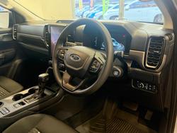 2023 Ford
Everest Ambiente