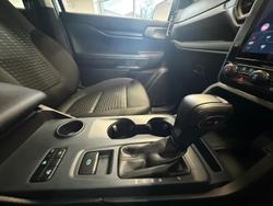 2023 Ford
Everest Ambiente