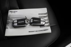 2021 Isuzu
MU-X LS-T