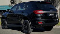 2019 Ford
Everest Ambiente