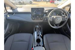 2022 Toyota
Corolla Ascent Sport Hybrid