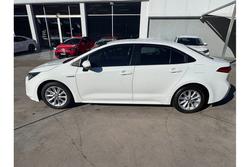 2022 Toyota
Corolla Ascent Sport Hybrid