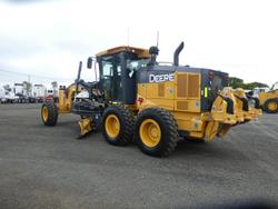 2017 John Deere 770Gp YELLOW