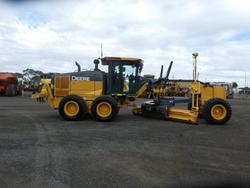 2017 John Deere 770Gp YELLOW