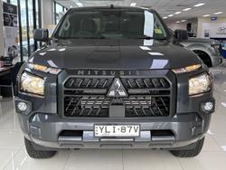 2024 Mitsubishi
Triton GLX-R