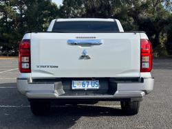 2023 Mitsubishi
Triton GLS