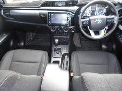 2022 Toyota
Hilux SR