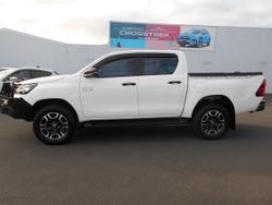 2022 Toyota
Hilux SR
