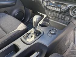 2025 Toyota
Hilux SR 48V