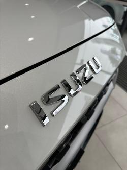 2025 Isuzu MU-X LS-T MY25 4X4 Dual Range Moonstone White Pearl