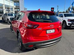2017 Mazda
                CX-5 Akera