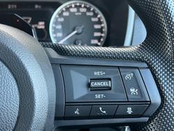 2024 Mitsubishi
Triton GLX