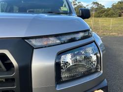 2024 Mitsubishi
Triton GLX