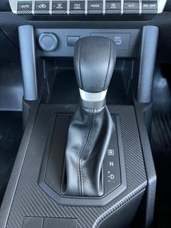2024 Mitsubishi
Triton GLX