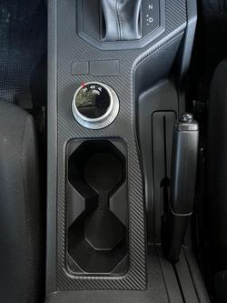 2024 Mitsubishi
Triton GLX
