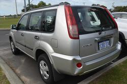 2005 Nissan
X-TRAIL ST