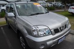 2005 Nissan
X-TRAIL ST