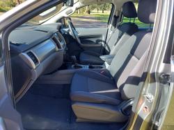 2016 Ford
Everest Trend