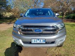 2016 Ford
Everest Trend