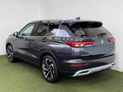 2024 Mitsubishi
Outlander Exceed