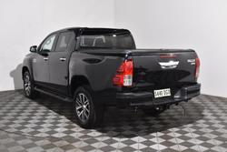 2017 Toyota
Hilux SR5